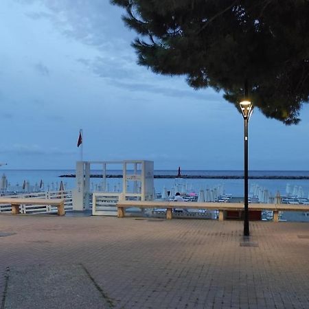 Hotel Fortuna San Bartolomeo Al Mare Eksteriør bilde