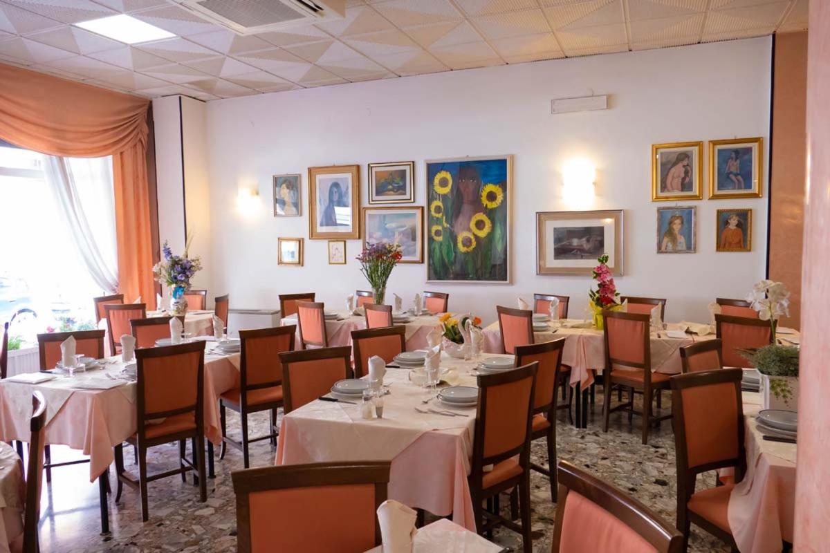 Hotel Fortuna San Bartolomeo Al Mare Eksteriør bilde