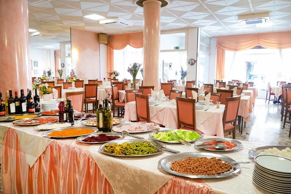 Hotel Fortuna San Bartolomeo Al Mare Eksteriør bilde